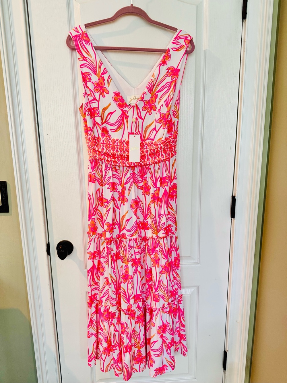 NWT 💞 Lilly Pulitzer 💞 Pink & White Floral V-Neck Midi Dress, women’s size large - Picture 2 of 6